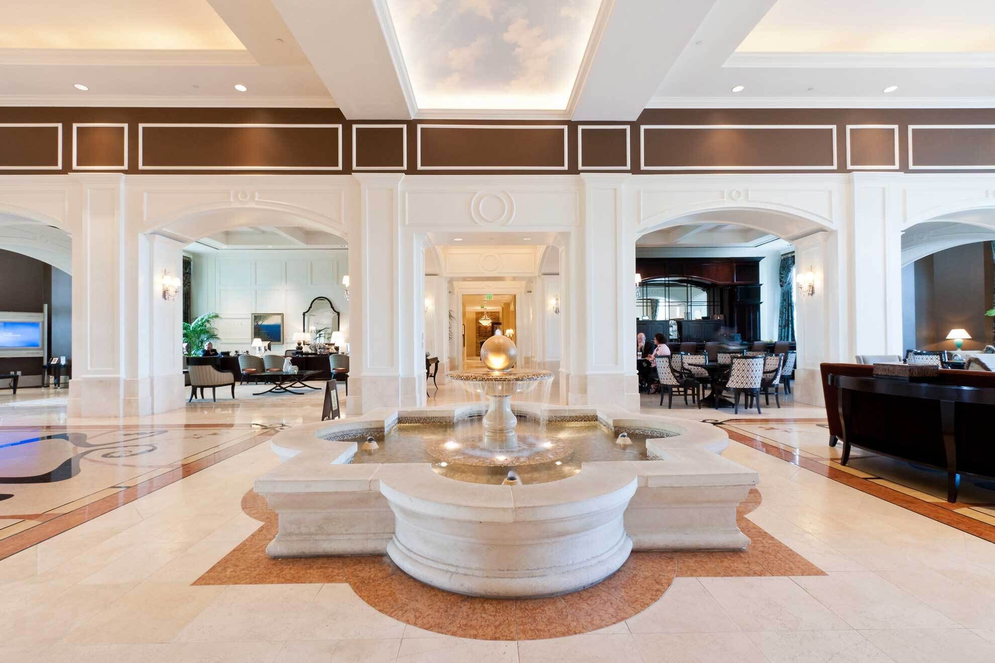 [NEW] Luxe Resort Villa w/Golf Course Views Near Disney