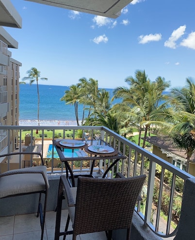 AMAZING HOTEL ZONED BEACH FRONT CONDO ON SUGAR BEACH. RESERVE WITH CONFIDENCE!