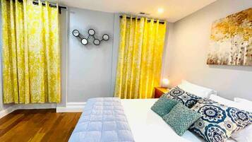 1 soverom, skrivebord, strykejern/-brett og wi-fi