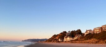 RUSTIC 1 BEDROOM W/FULL KITCHEN, OCEAN VIEW DECK & REAL WOOD BURNING FIRE PLACE