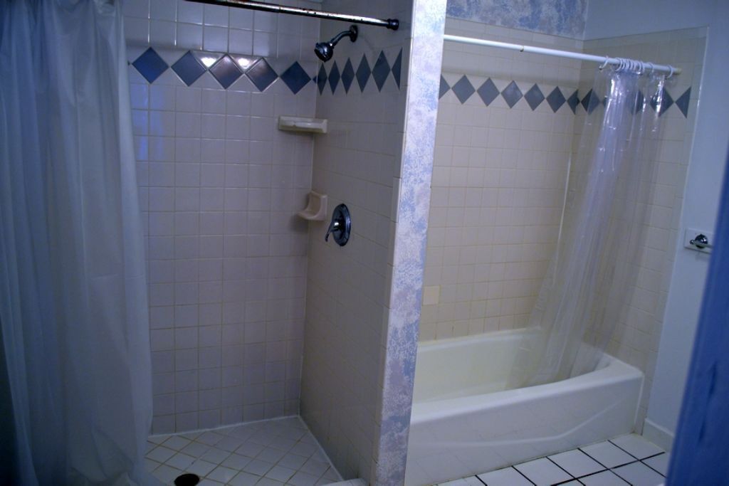 THE DECOY, OCEAN DRIVE, NMB, 1/2 BLOCK TO BEACH, 1 BLOCK TO MAIN S. NORTH MYRTLE