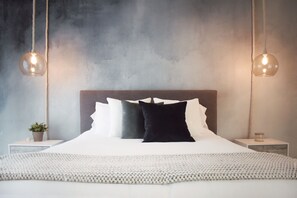 2 Schlafzimmer, Schreibtisch, Reisekinderbett, WLAN