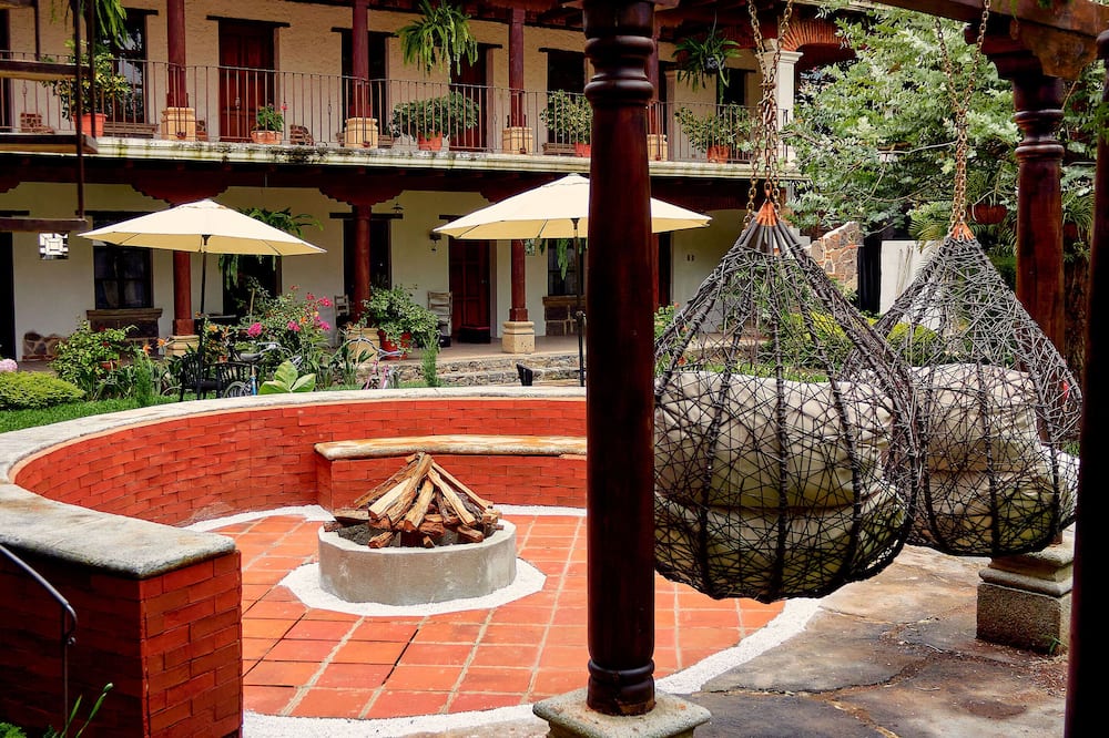 Hotel Cacique Real