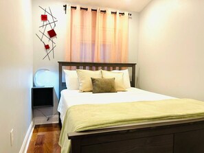 2 bedrooms, desk, iron/ironing board, WiFi - Downtown City Hall near Kimmel Center 2BD Suite (Philadelphia)