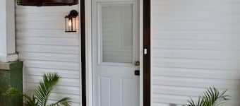 La Casita: A Cozy Retreat Near Wake Forest University"