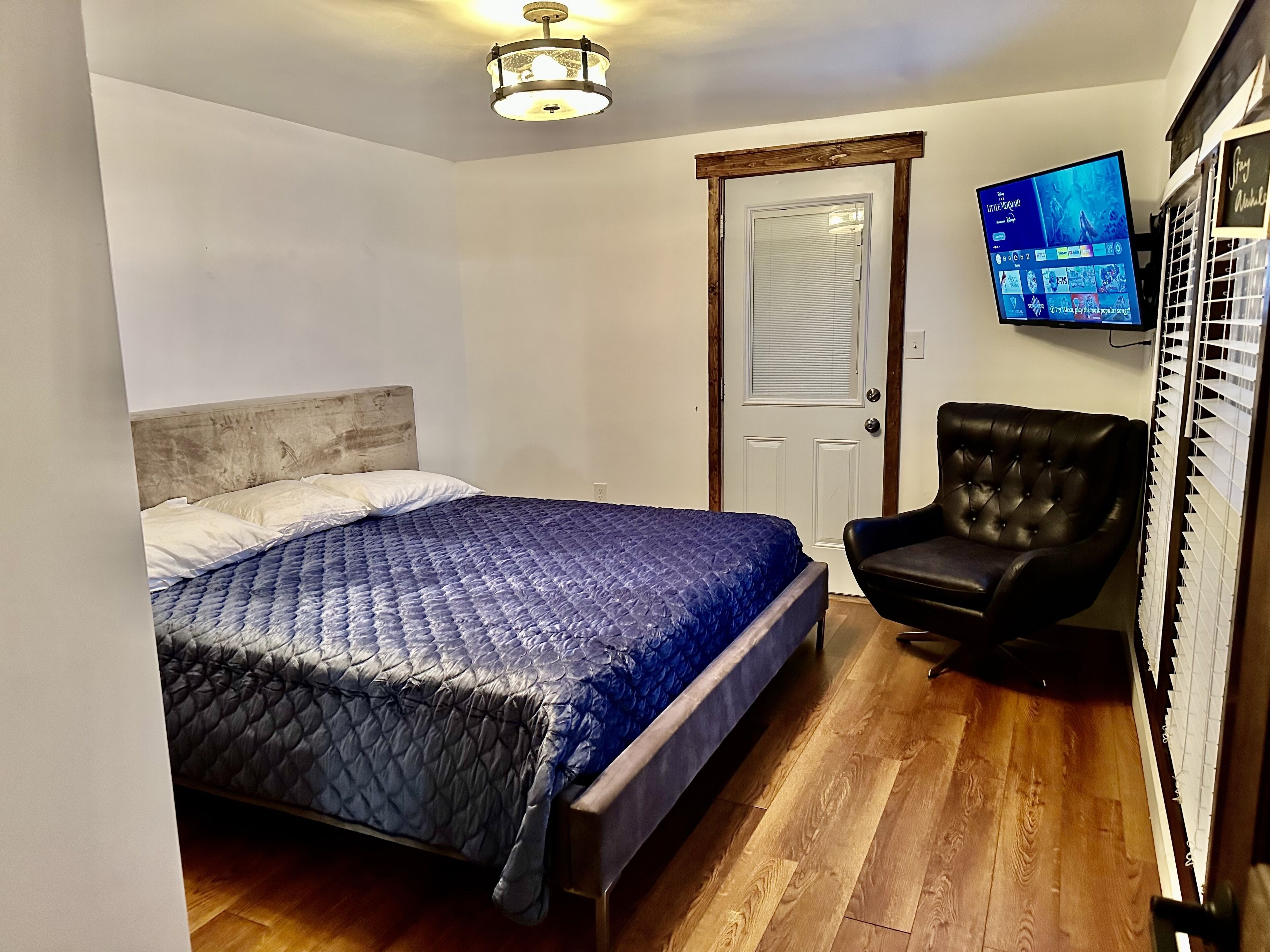 2 多间卧室、熨斗/熨衣板、免费 WiFi、床单