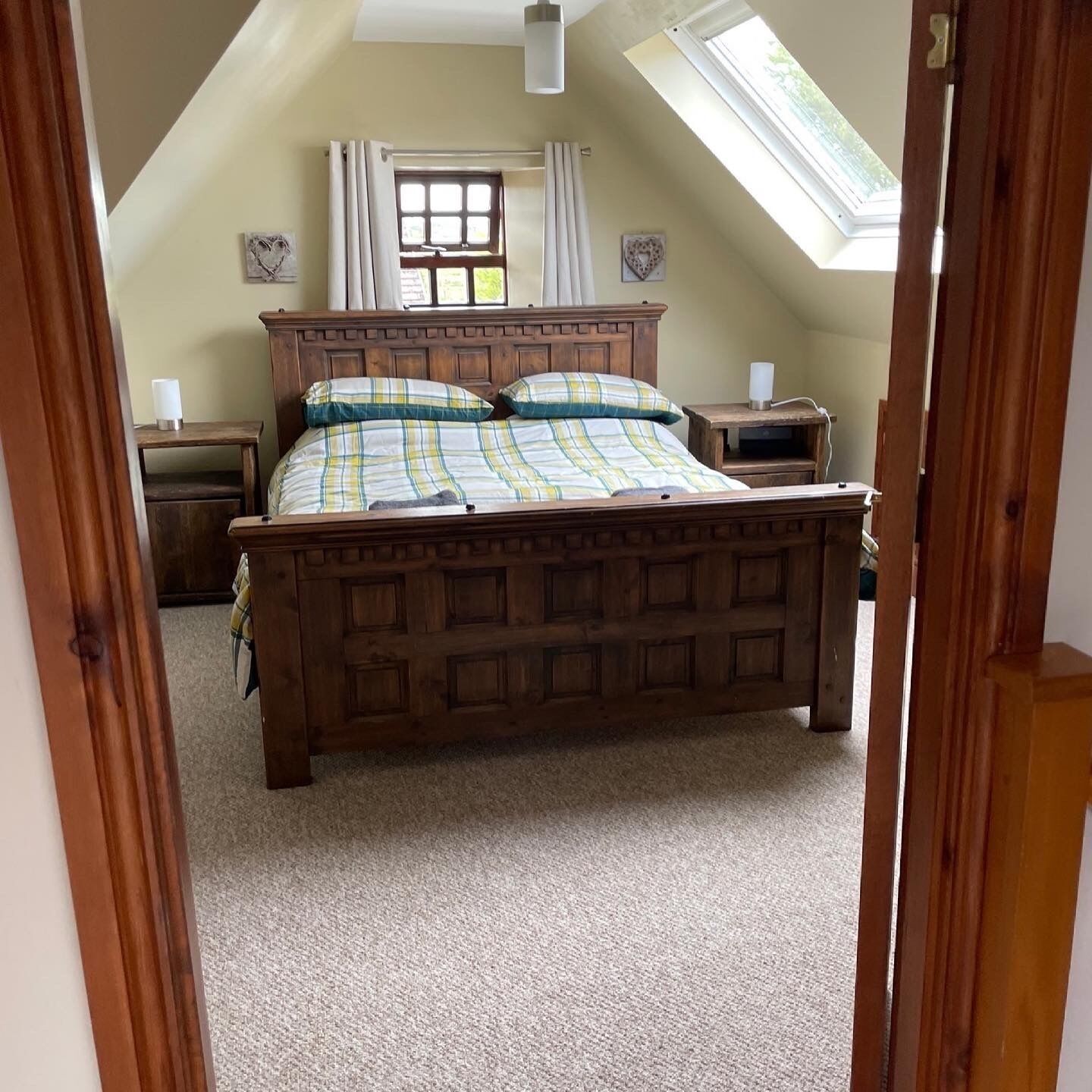 2 bedrooms, iron/ironing board, travel cot, free WiFi