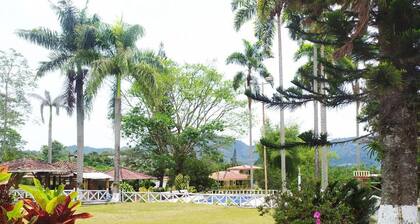 Villa Palmera, Cabañas