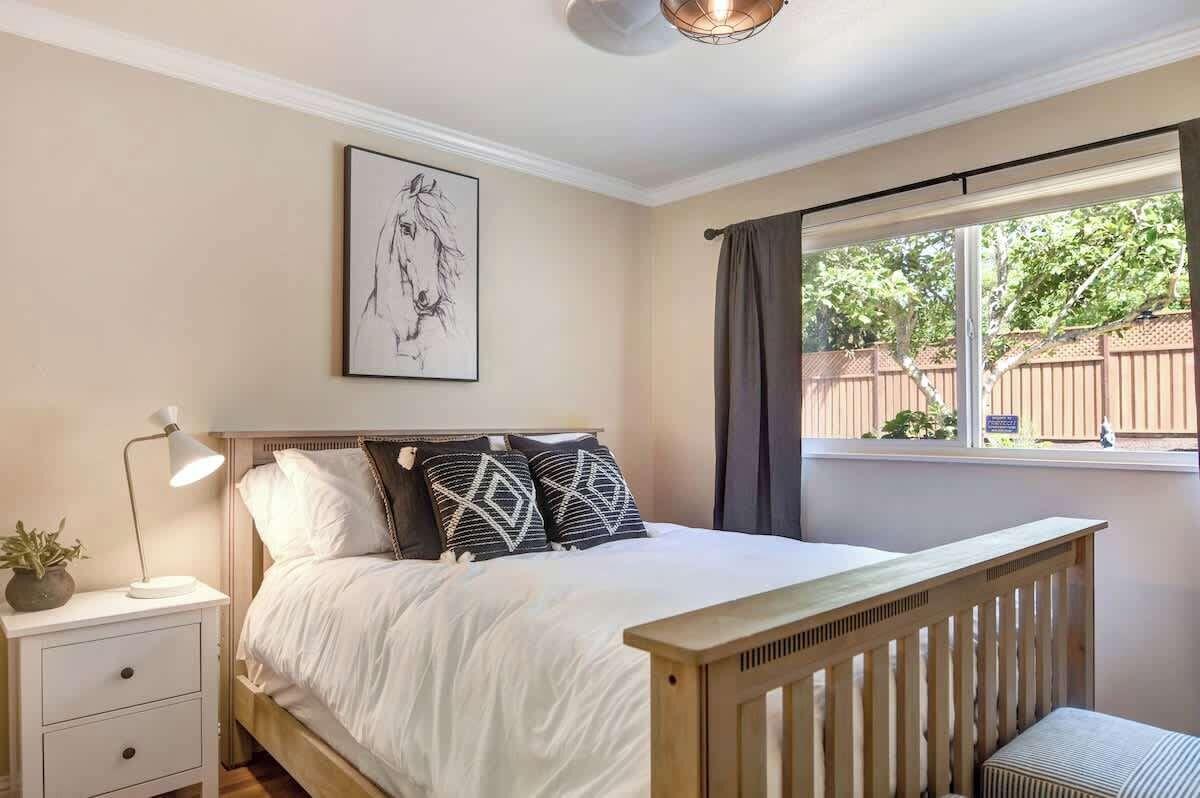 3 bedrooms, iron/ironing board, WiFi (free)