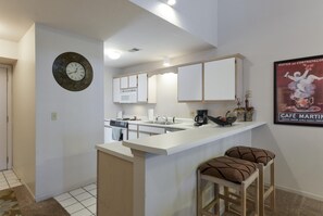 Condo (Bella Restare -  Sleeps 8-10, walk to) | Private kitchen | Fridge, cookware/dishes/utensils - Bella Restare (Branson)