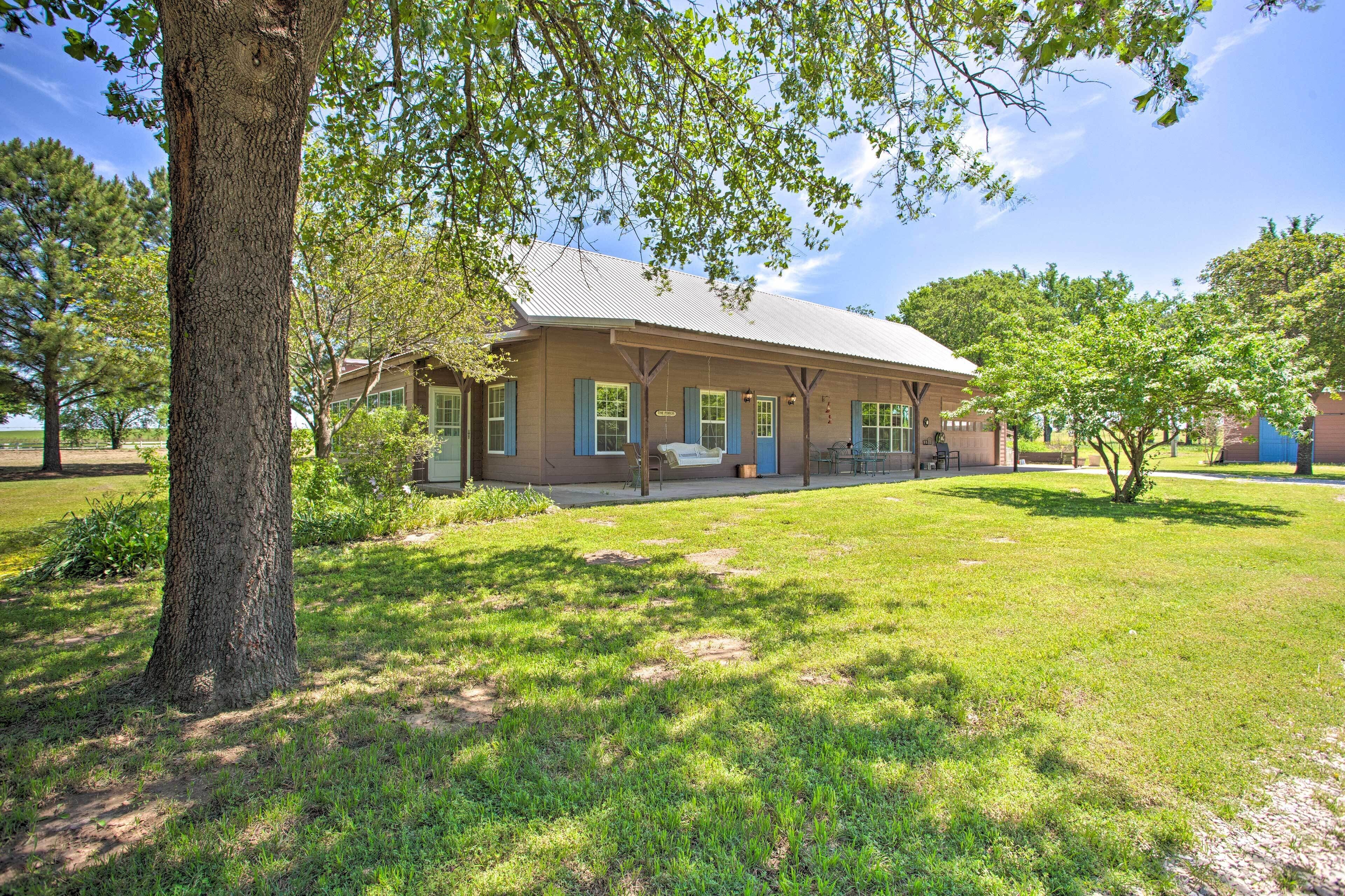 Beautiful Lake Murray Retreat <1 Mi to Lake!