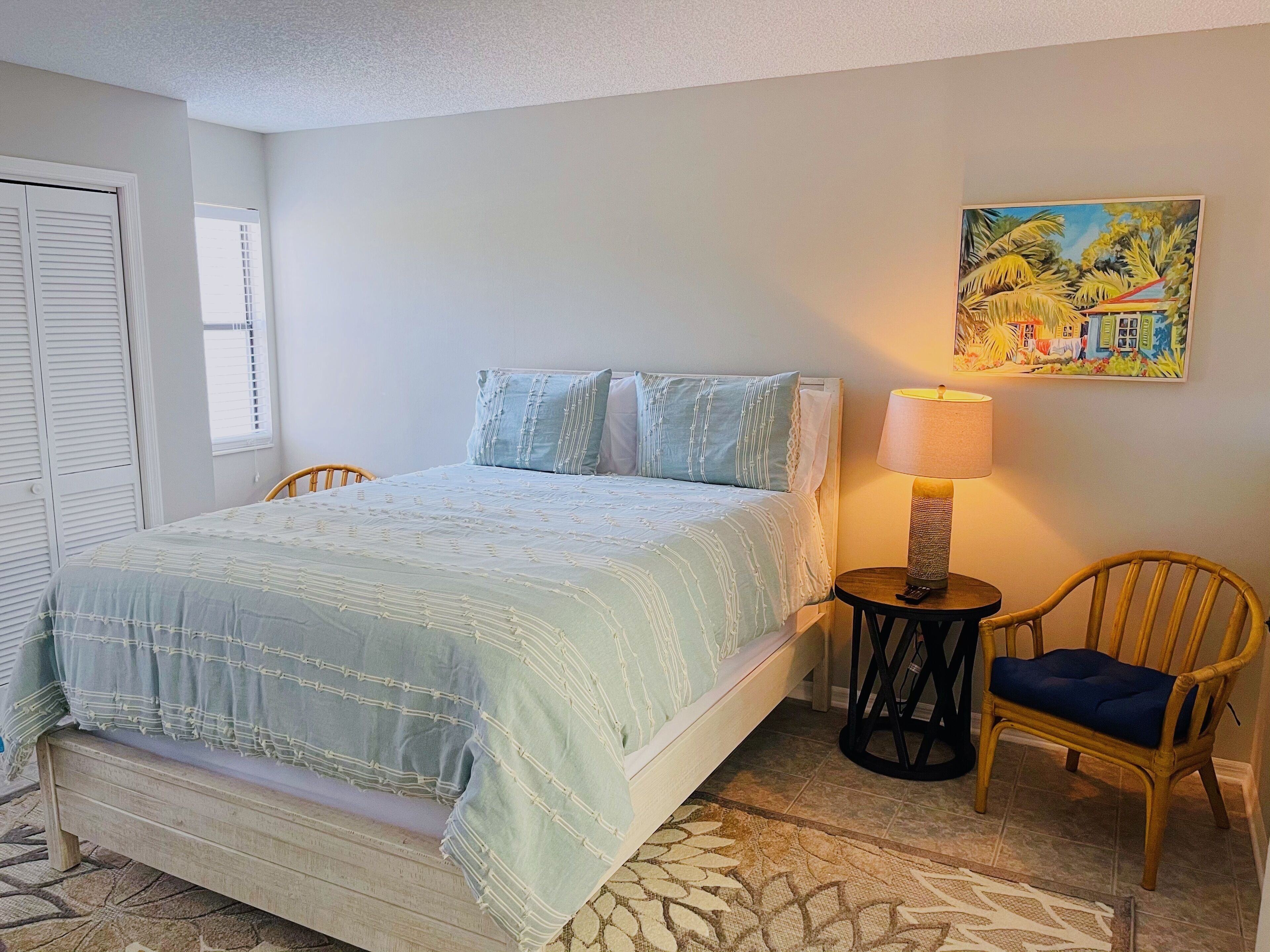 GREAT OFF-SEASON RATES! - Second Row Ocean Condo ~ Short walk from the beach 