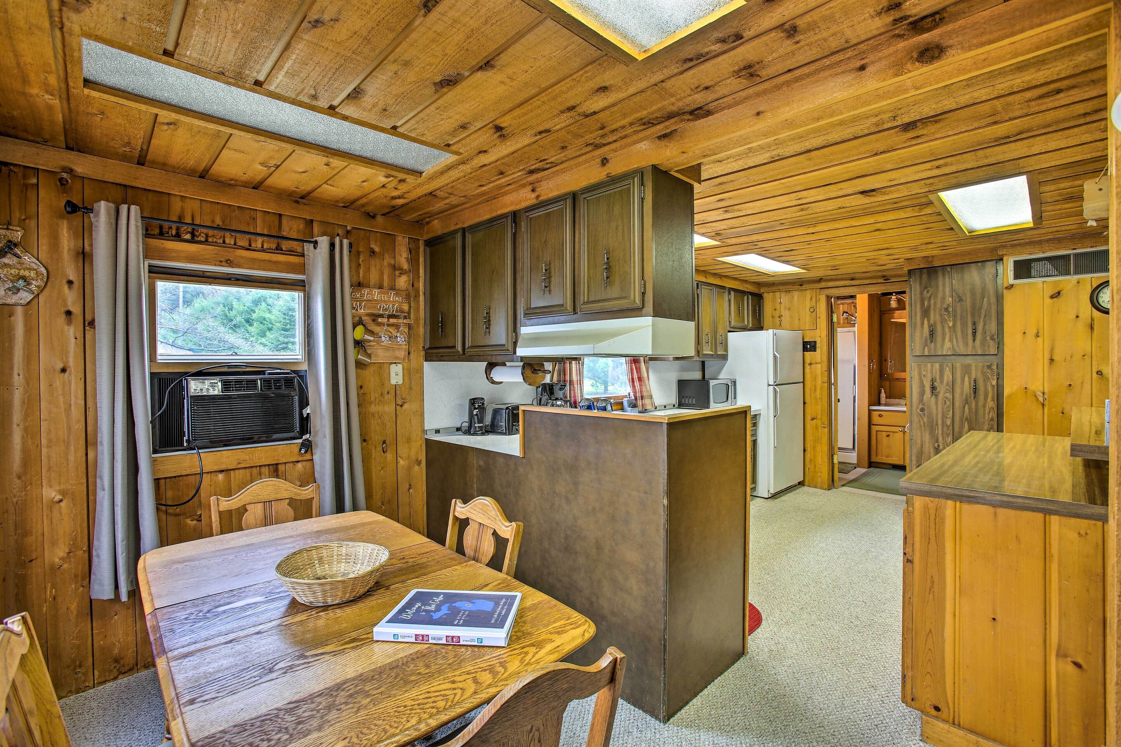 Top 12 PetFriendly Cabins Near Houghton Lake, Michigan Updated 2024