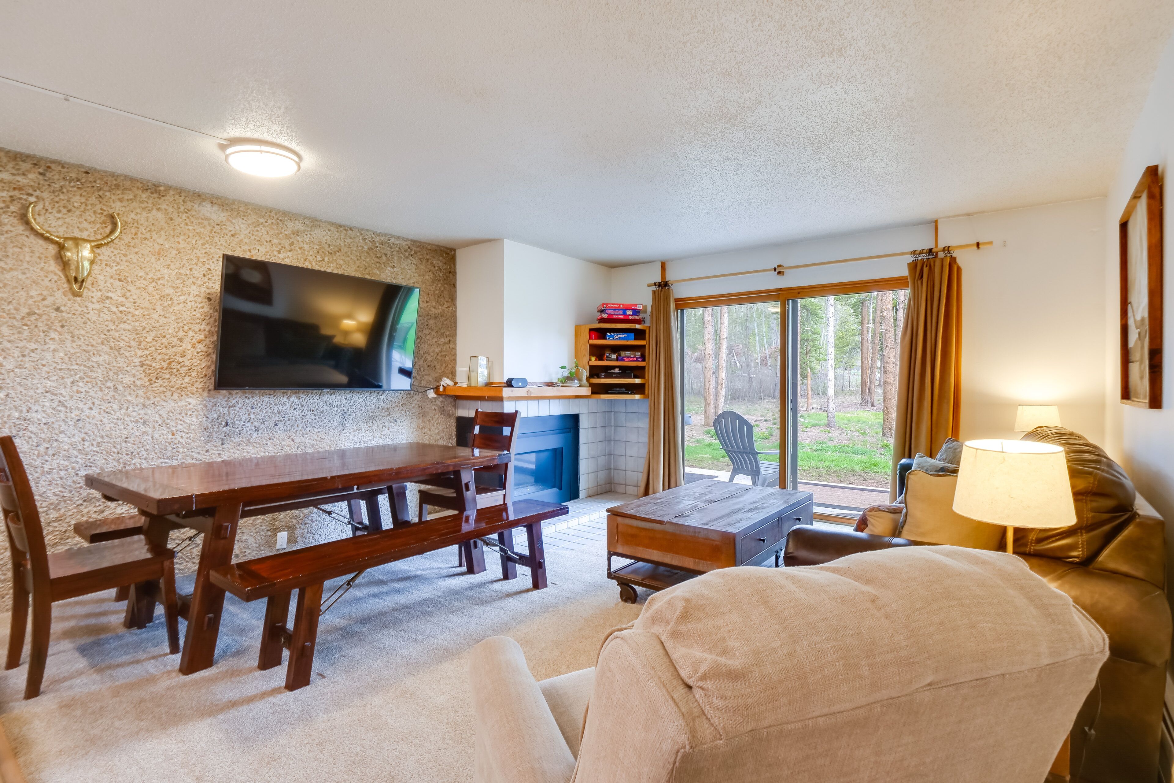 Beautiful Breck Escape - 1 Mi to Main Street!