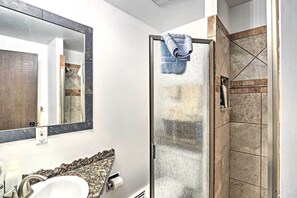 Free toiletries, hair dryer, towels - Beautiful Breck Townhome w/ Pool: 1 Mi to Main St! (Breckenridge)
