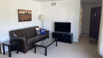 Smart TV, Hulu, streaming services