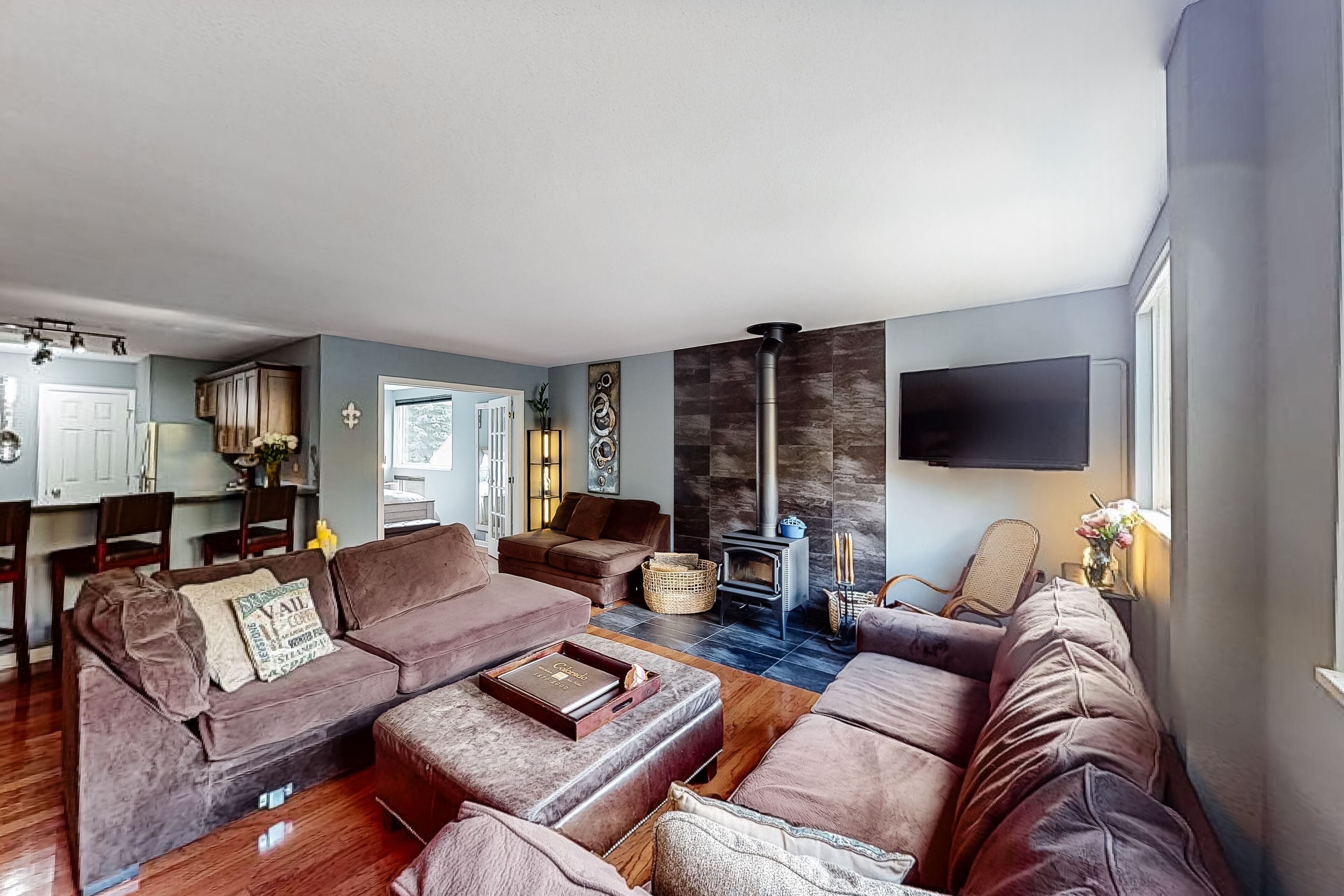 Charming Condo with Wood-Burning Fireplace, Shared Pool, and High-Speed WiFi