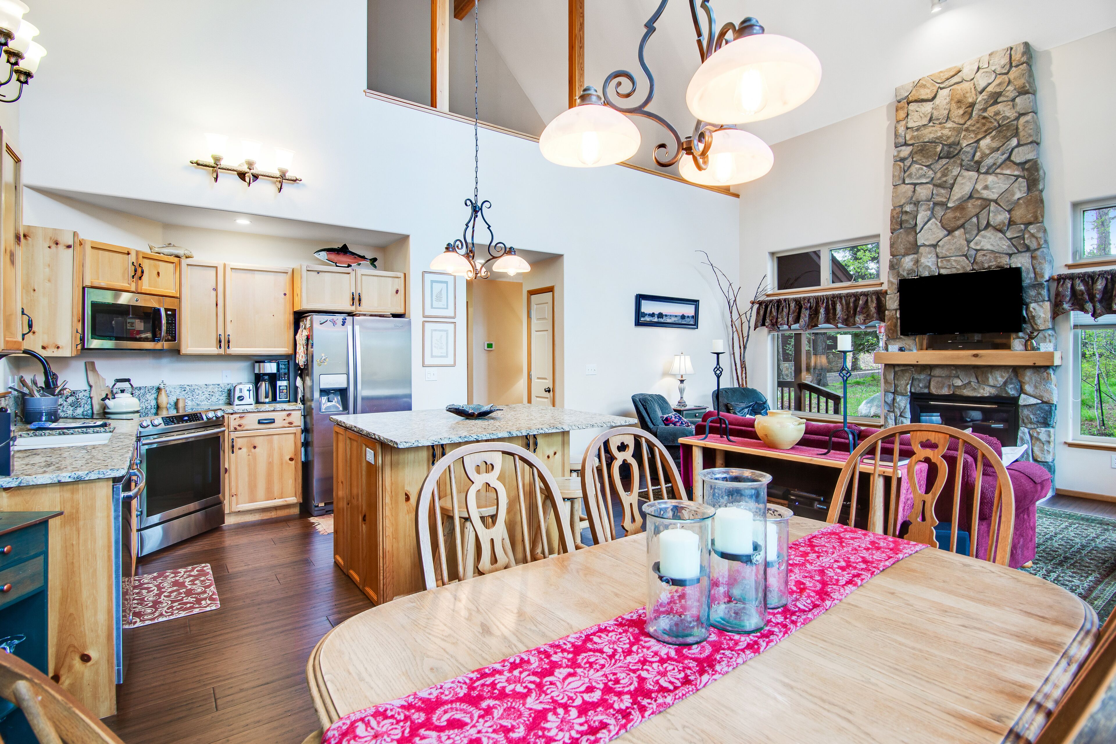 Two-Story Golf Course Home w/ WiFi, Deck, Fireplace, Shared Hot Tub/Pool/Sauna