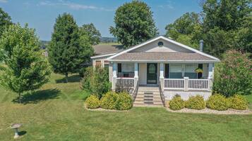 House (Llama House -**Self distance in peace) | Exterior