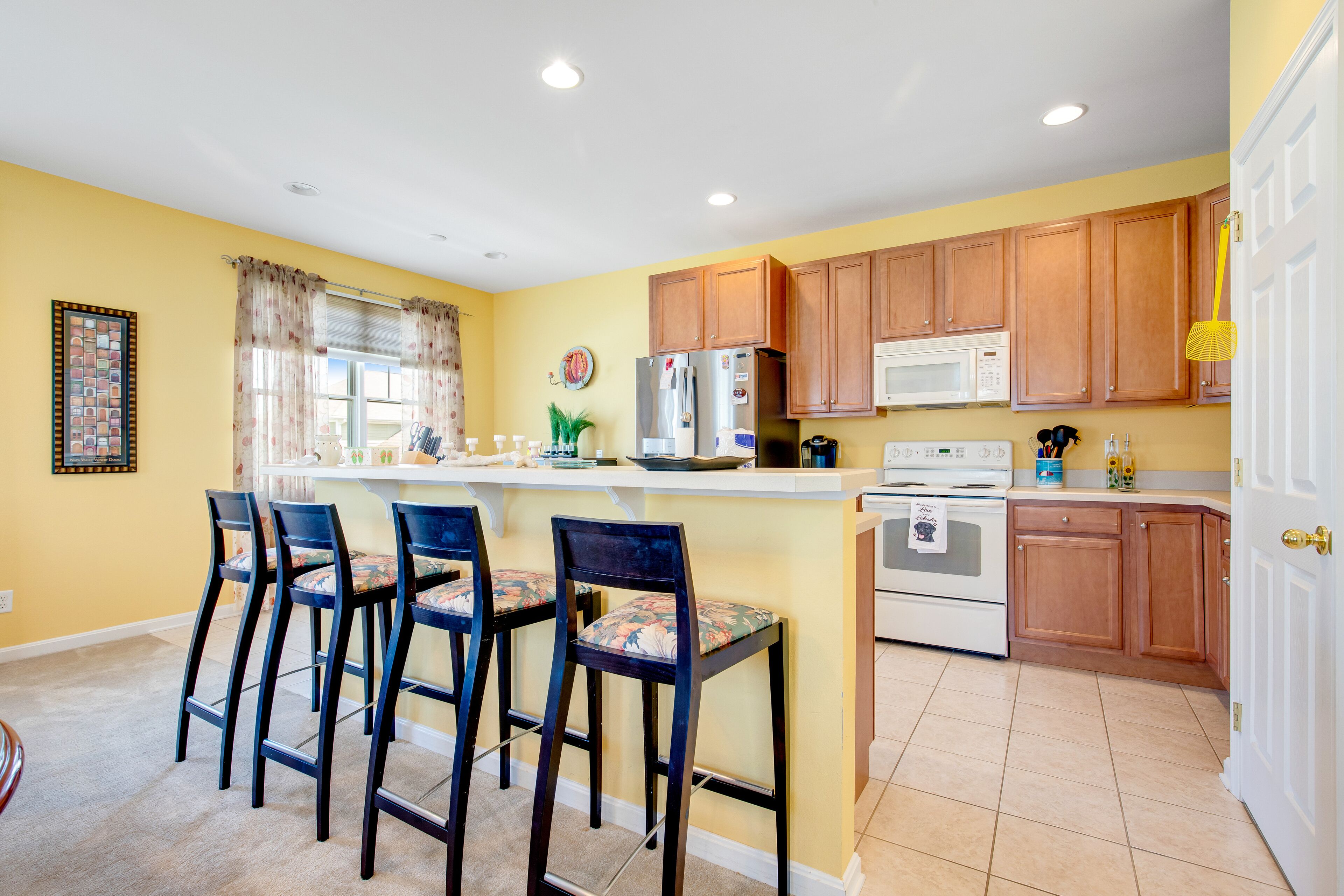 Beautiful Bayside Resort Townhouse w/Free WiFi, Private Washer/Dryer, & Patio