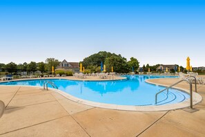 Pool - Bethany Bay second floor condo with pool, high-speed WiFi, central AC, & W/D (Ocean View)