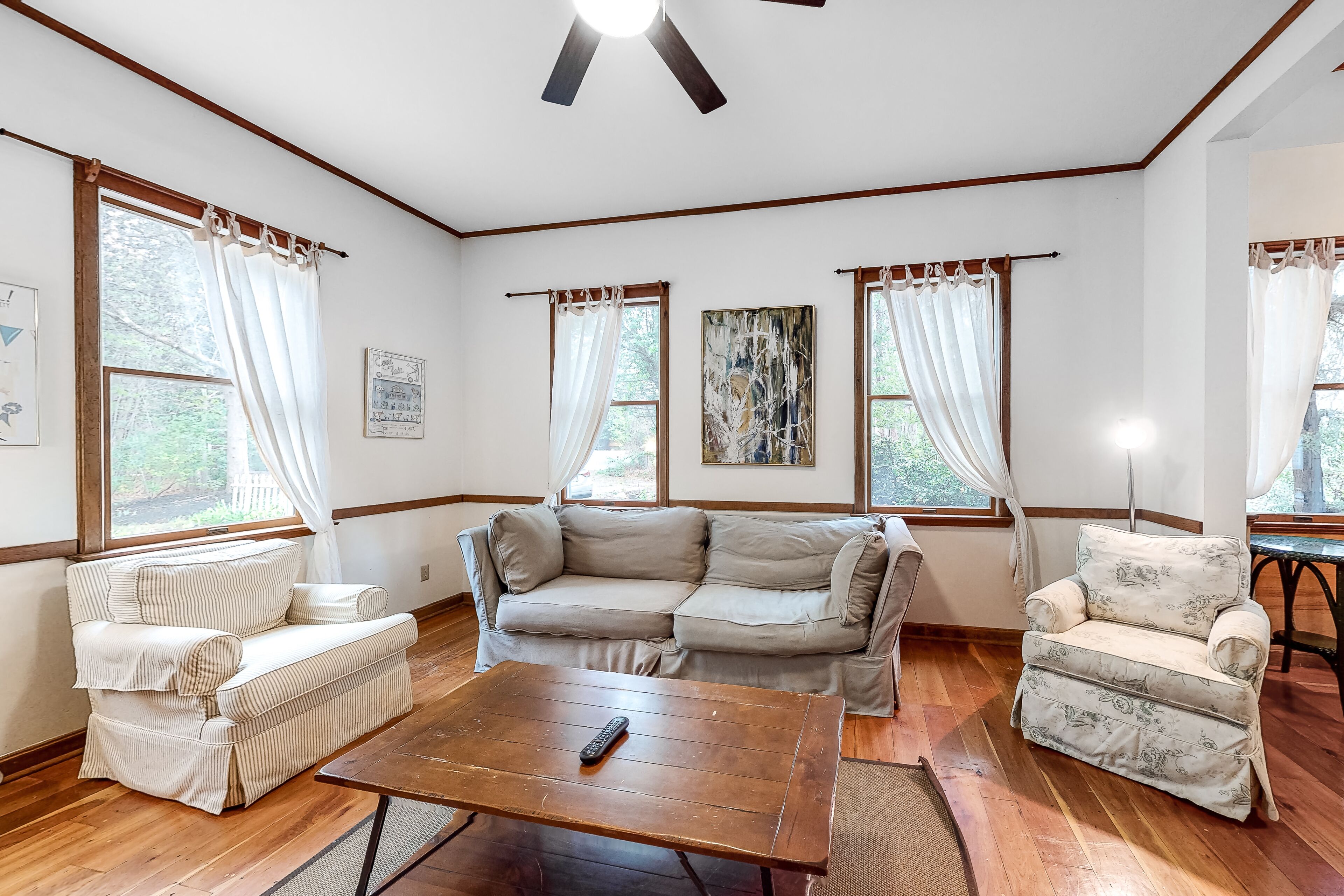 Charming Home with High-Speed WiFi, Washer/Dryer, Furnished Deck, & Gas Grill!