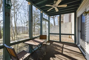 Condo (WatersEdge - POOL & Clubhouse across ) | Balcony