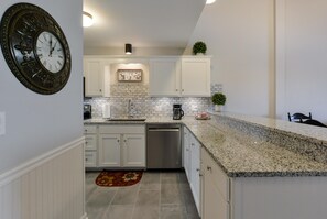 Condo (Highland Hideaway- Beautiful remodel ) | Private kitchen | Fridge, microwave, stovetop, dishwasher - Highland Hideaway (Branson)