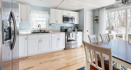 Dog-friendly home with deck, pool table, & firepit - walk to downtown Boothbay
