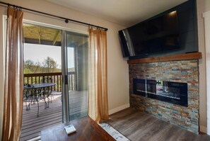 Condo (Libby's Perch - NO STEPS -  OUTDOOR P) | Exterior