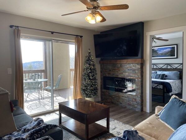 Condo (Libby's Perch - NO STEPS -  OUTDOOR P) | Exterior