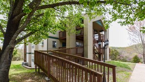 Condo (Libby's Perch - NO STEPS -  OUTDOOR P) | Exterior
