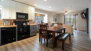 Condo (Libby's Perch - NO STEPS -  OUTDOOR P) | Exterior