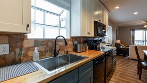 Condo (Libby's Perch - NO STEPS -  OUTDOOR P) | Exterior