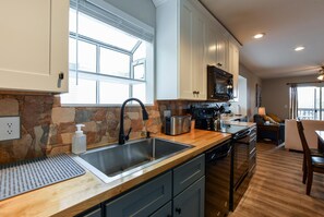 Condo (Libby's Perch - NO STEPS -  OUTDOOR P) | Exterior