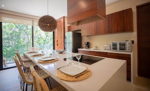 Deluxe Apartment, 3 Bedrooms | Living area