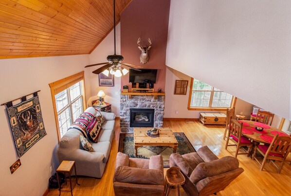 Condo (Bear Cabin Getaway - Close to SDC - F) | Living room