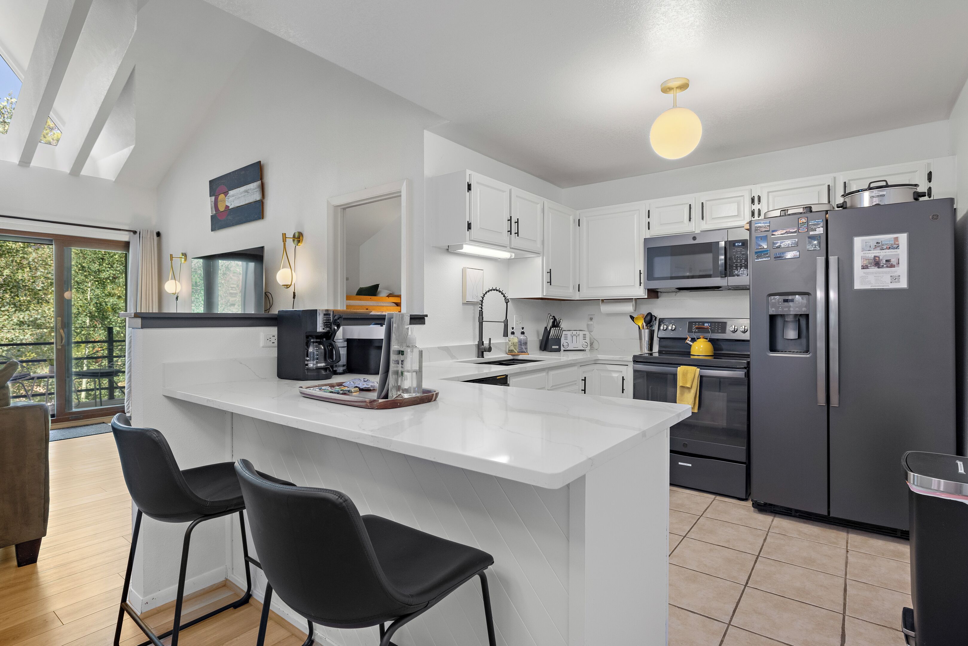 冰箱、微波炉、烤箱、炉灶