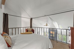 3 bedrooms, desk, iron/ironing board, travel cot