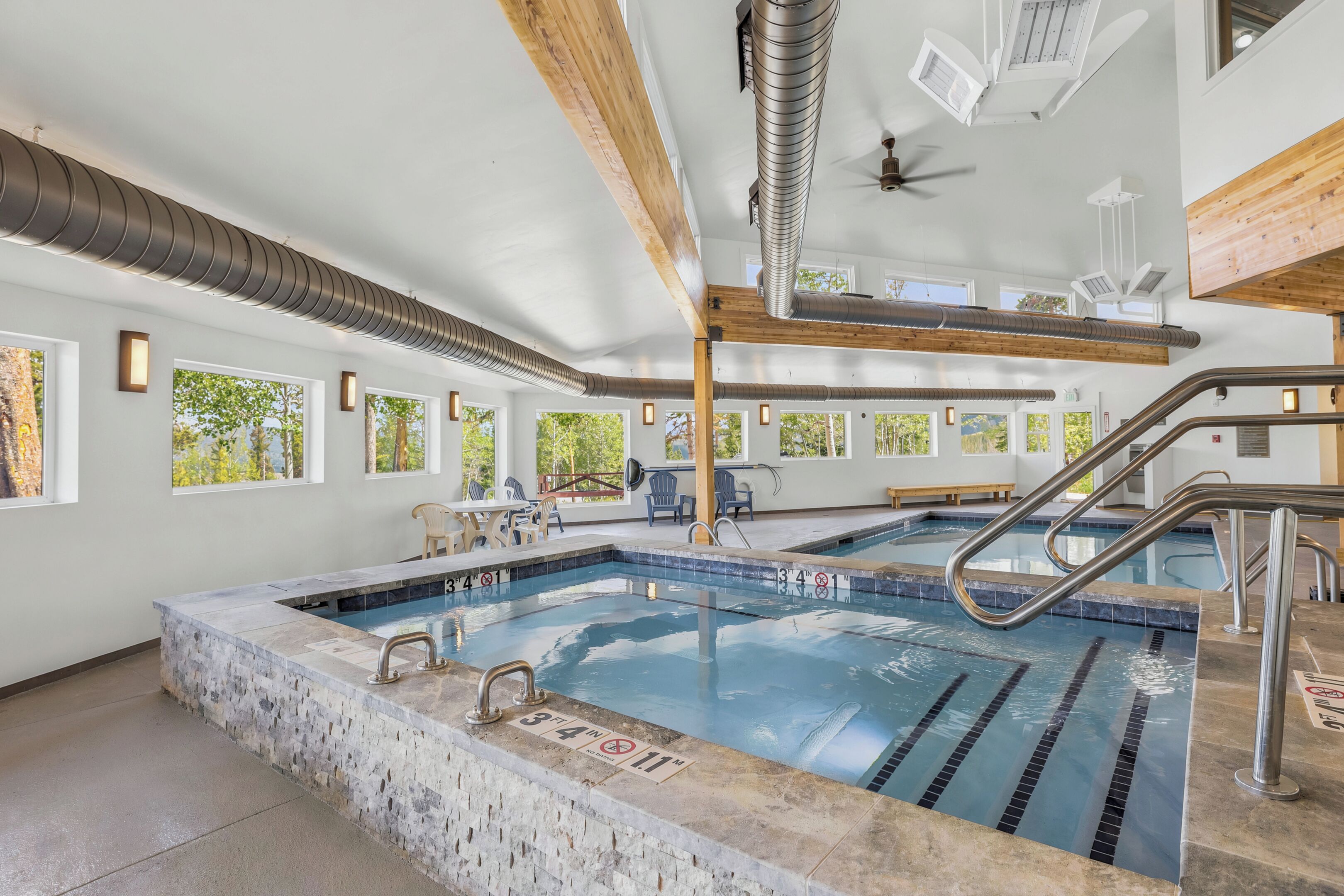 Innenpool, beheizter Pool