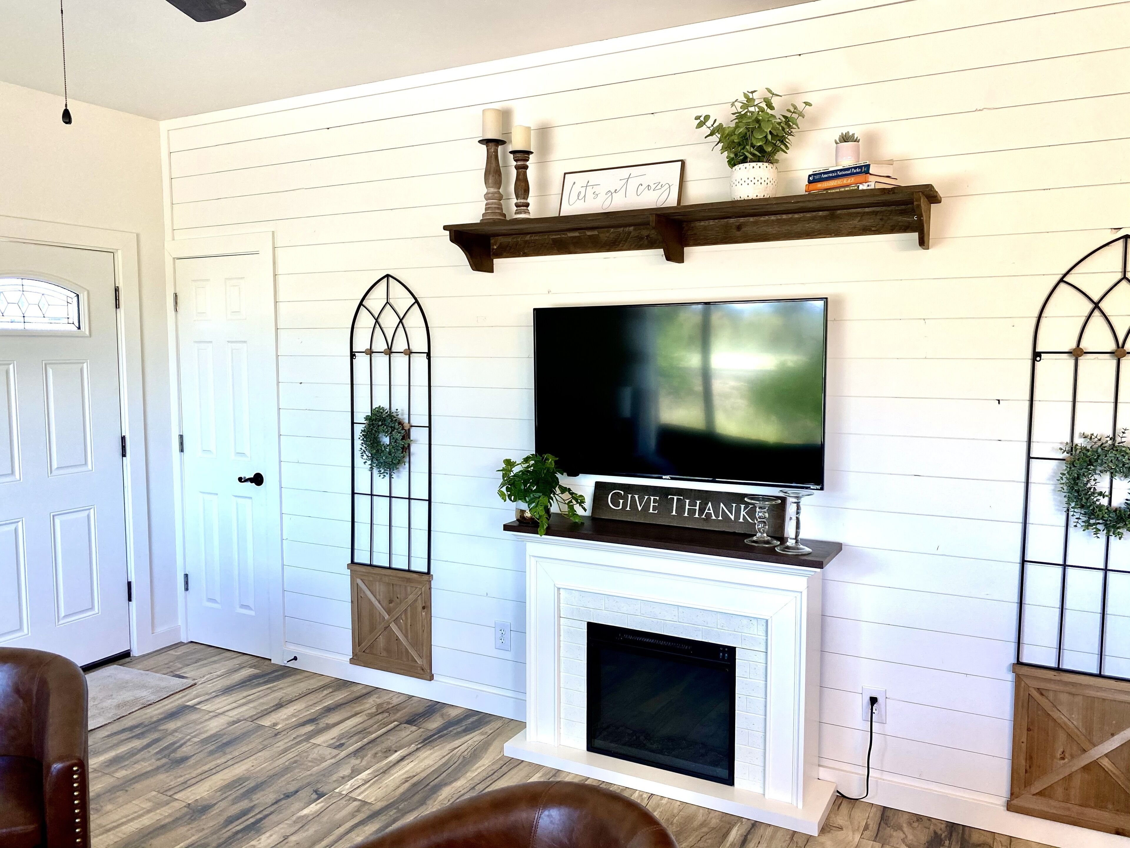 French Country Farmhouse -15 min from Glacier NP-Whitefish Mtn, & Flathead Lake!