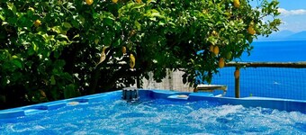 Sweet Home with Whirlpool outdoor Tub