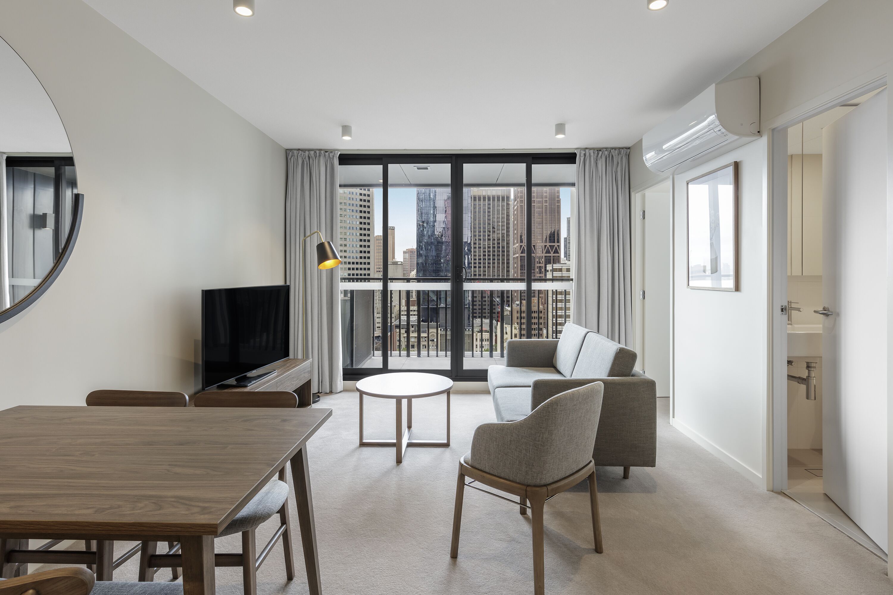 City-lejlighed - 2 soveværelser - balkon | Opholdsområde | Smart-tv