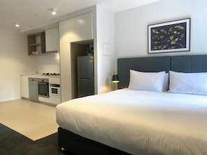 Studio Accessible | Hochwertige Bettwaren, Pillowtop-Betten, Zimmersafe