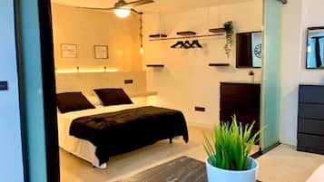 2 chambres, fer et planche à repasser, Wi-Fi gratuit, draps fournis