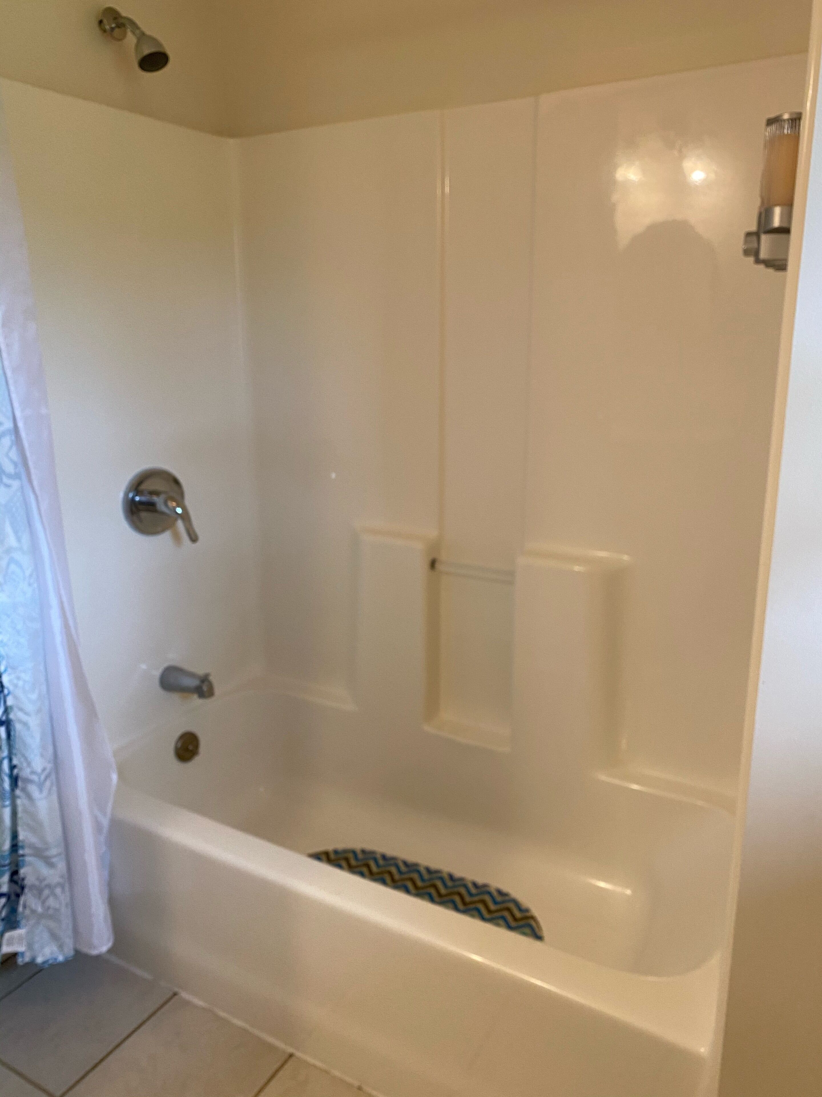 Close to Holiday Valley and Village.  Spacious Rooms, Great for families!