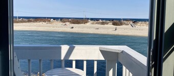 Ogunquit ocean front 1BR/1BA with deck, short walk to beach + center of town