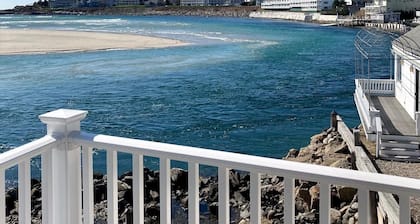 Ogunquit ocean front 1BR/1BA with deck, short walk to beach + center of town