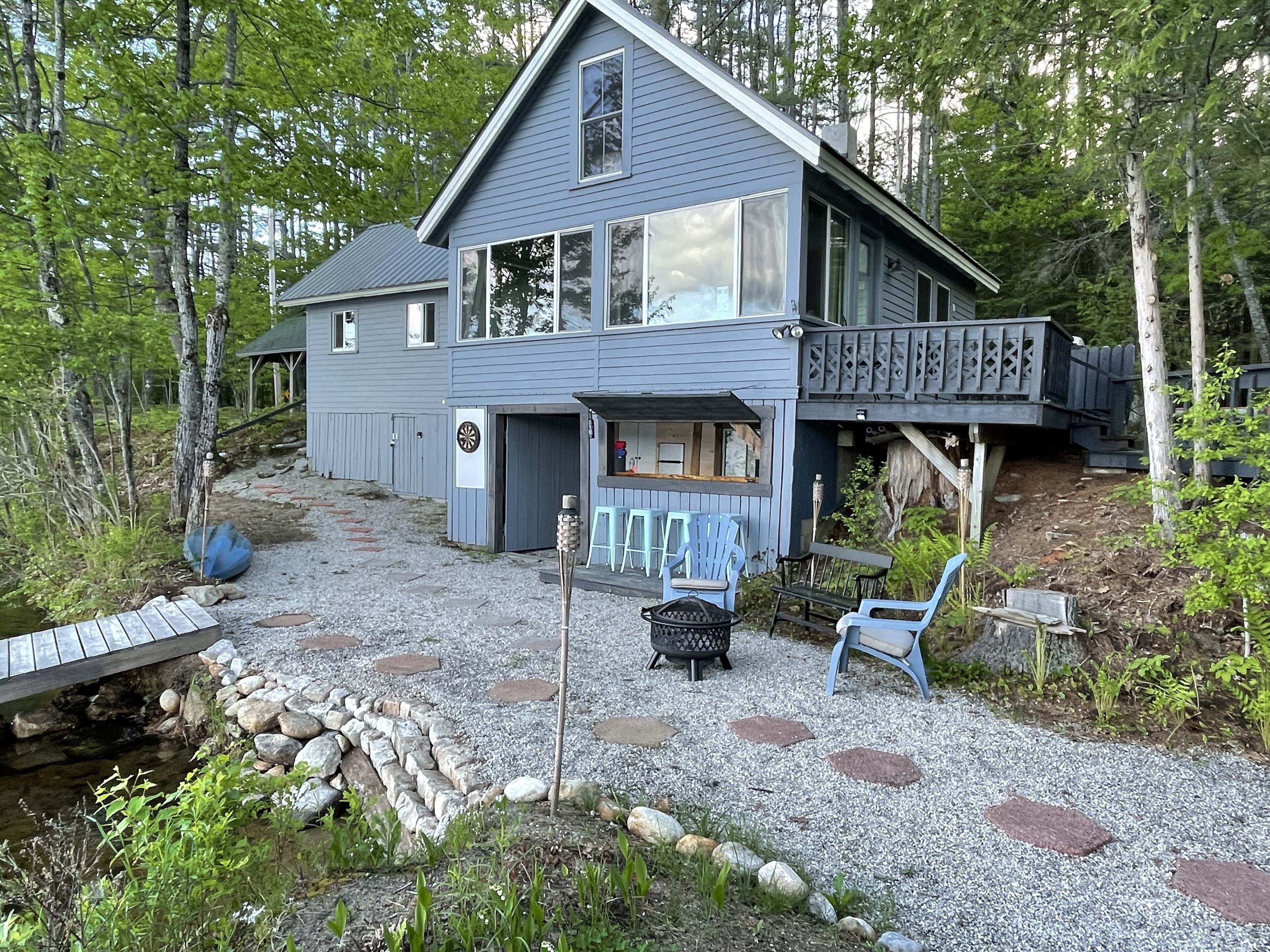 Classic Maine Waterfront Cottage 