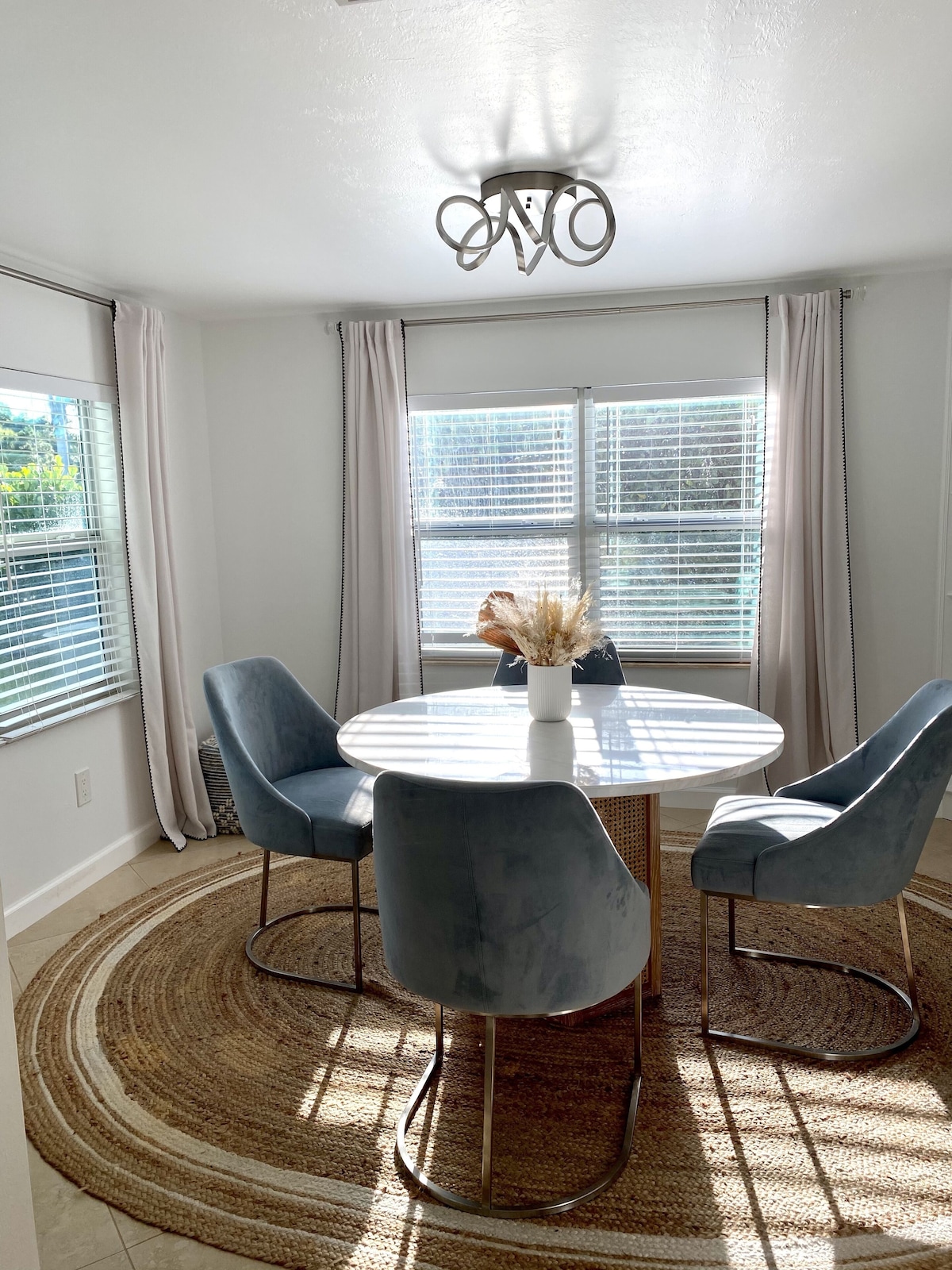Photo 7 of Beach Bungalow - walking distance to Beach and Fifth Ave.